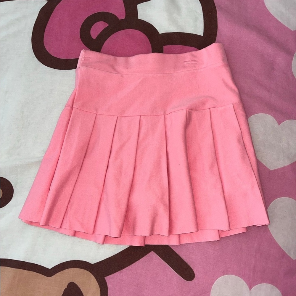 pink skirt